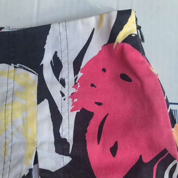 Cache Women's Floral Skort Size 2 - Picture 14 of 16